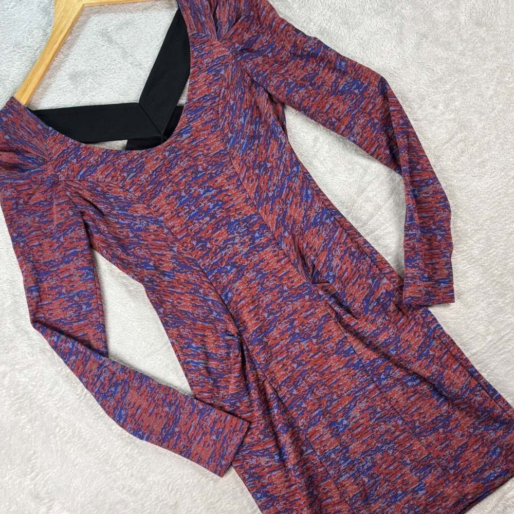 BCBGeneration Women's Bodycon Mini Dress Red Blue Abstract Open Back Sz Small‎